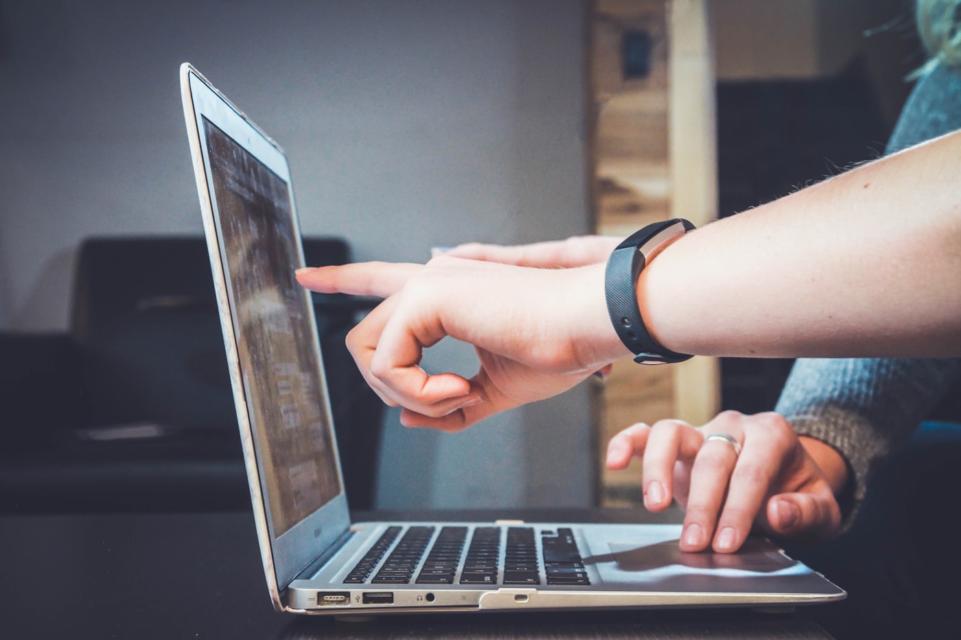 Platforma B2B na laptopie